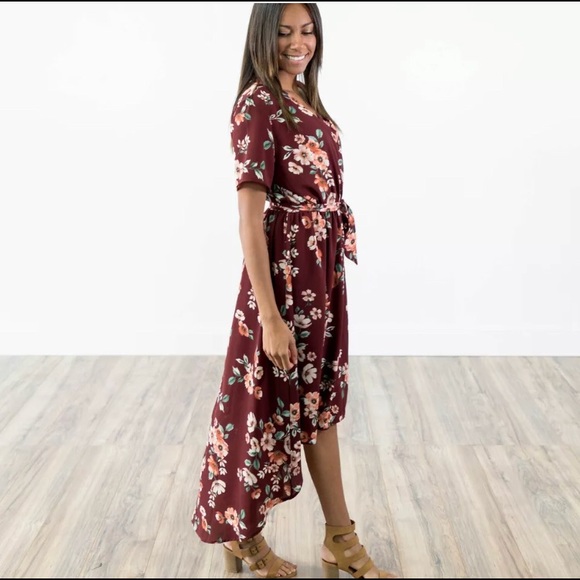 Floral hi-lo dress - Picture 2 of 3